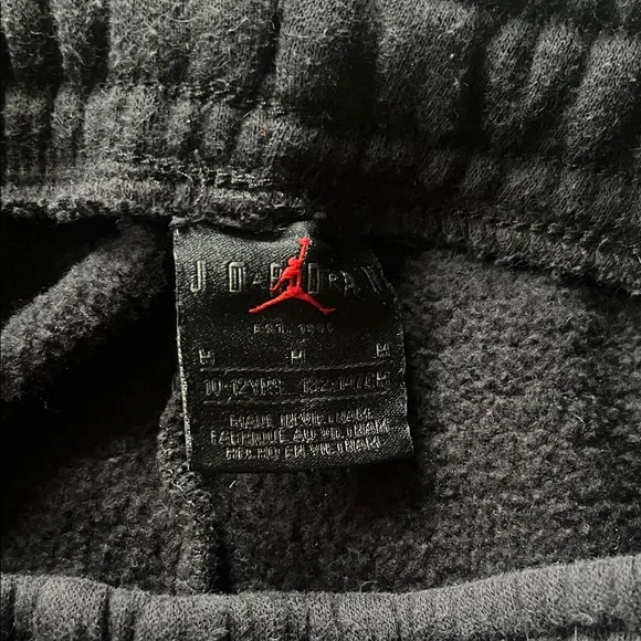 Boys Jordan Sweatpants | M (10/12) - Picture 3 of 6